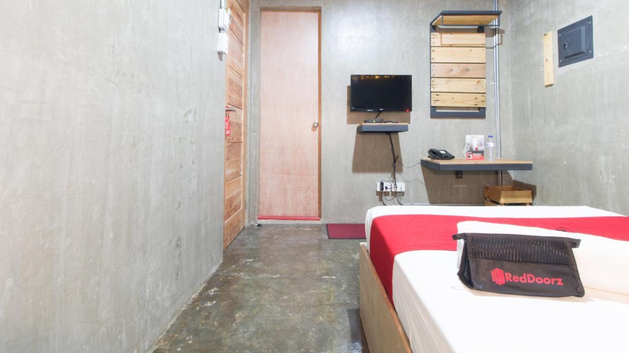 Reddoorz Plus @ Taft North Mandurriao Iloilo City Eksteriør billede