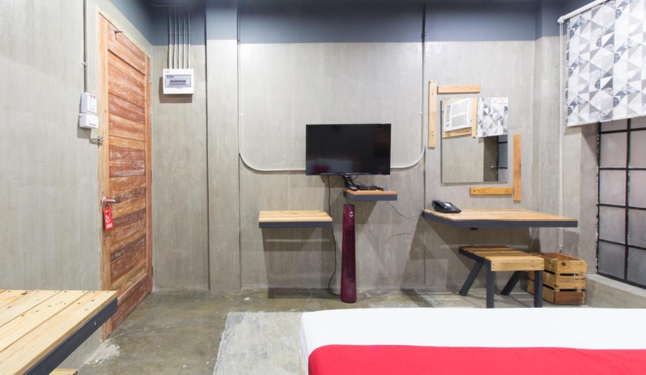 Reddoorz Plus @ Taft North Mandurriao Iloilo City Eksteriør billede