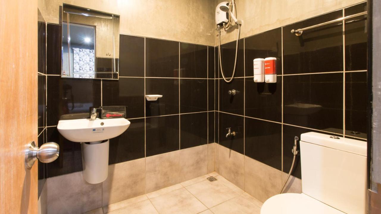 Reddoorz Plus @ Taft North Mandurriao Iloilo City Eksteriør billede